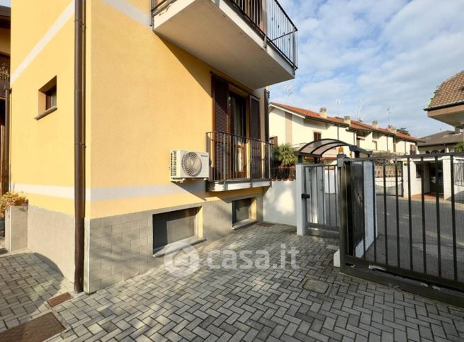 Appartamento in residenziale in Via delle Grigne 17