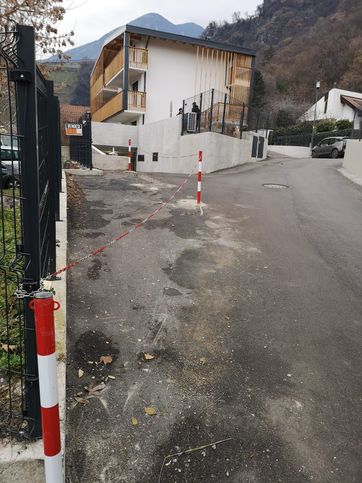 Garage/posto auto in residenziale in Via San Valentino 29