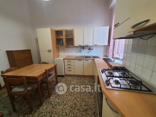 Casa indipendente in residenziale in Via Volturno 56