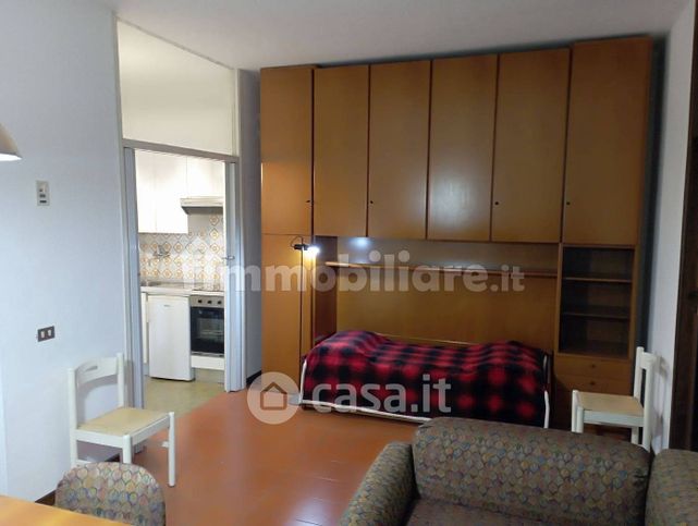 Appartamento in residenziale in Via Volturno 8