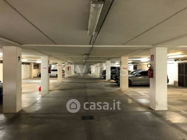 Garage/posto auto in residenziale in Via Sandro Pertini 700