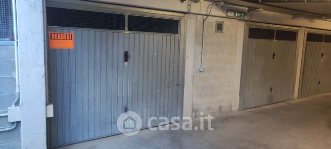 Box/posto auto in residenziale in Via dell'Orto di Santa Maria 2
