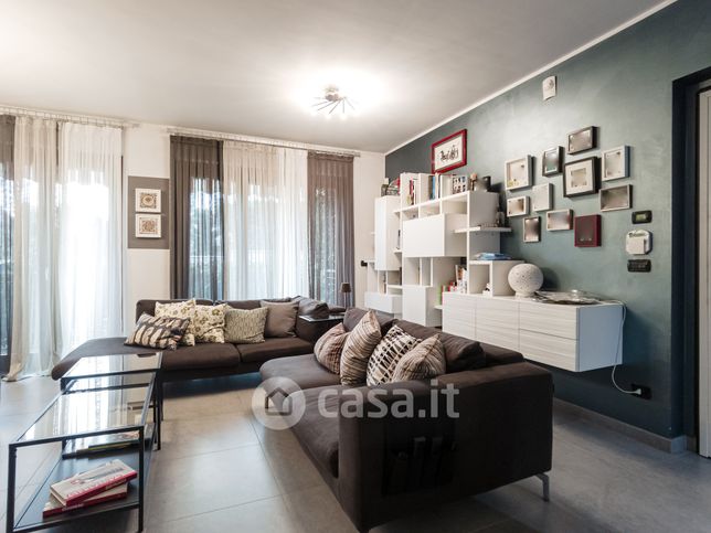 Villetta a schiera in residenziale in Via G. Giacosa