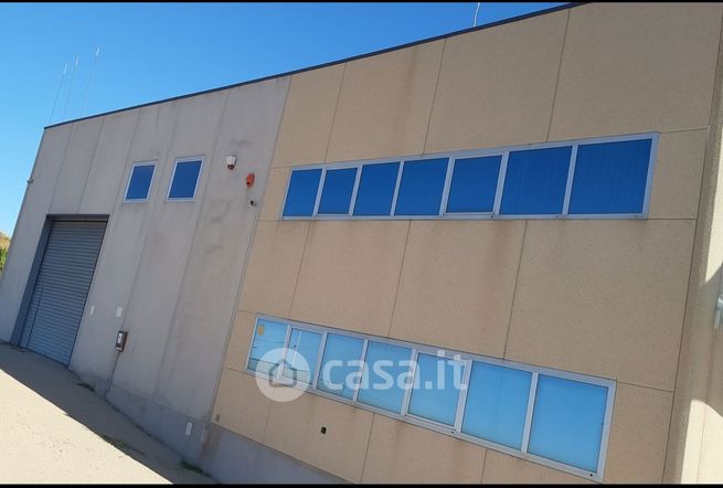 Capannone in commerciale in Contrada Burgio 1