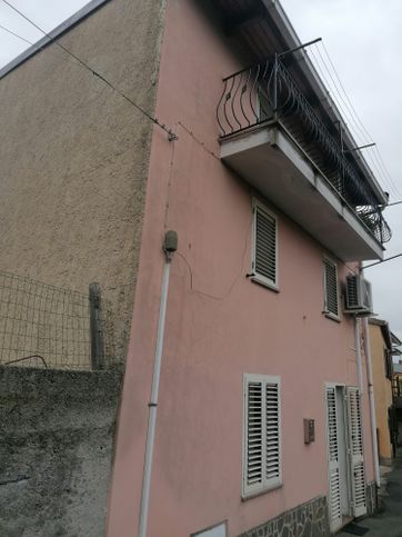 Casa indipendente in residenziale in Via Carlo Alberto