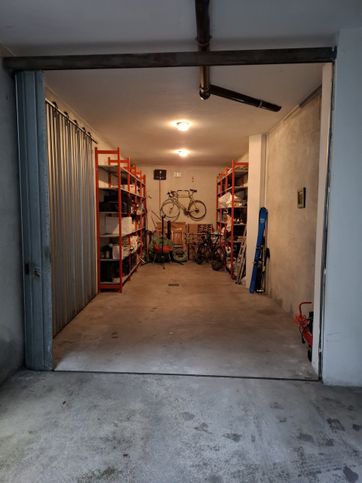 Garage/posto auto in residenziale in Viale Beato Angelo Carletti 4