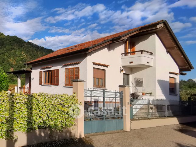 Villa in residenziale in Via Monte Cervino