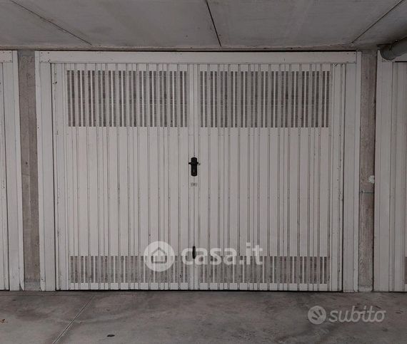 Garage/posto auto in residenziale in Via Privata Carducci 3