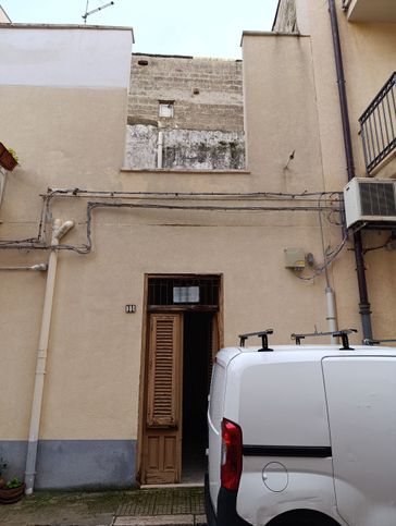 Casa indipendente in residenziale in Via Pietro Mascagni 11