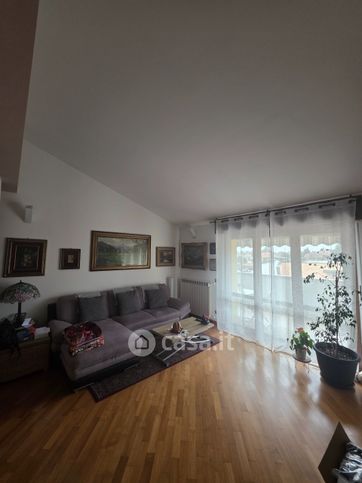 Appartamento in residenziale in Via Monte Rosa