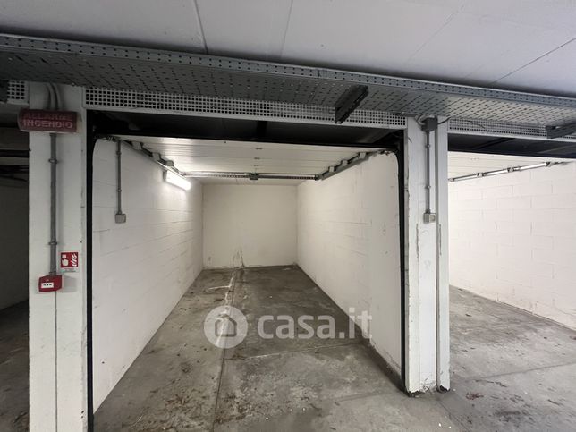 Garage/posto auto in residenziale in Via Emilia Ovest