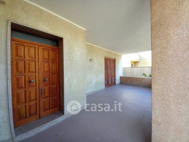 Villa in residenziale in Via Adriatica, 1