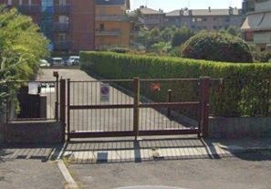 Box/posto auto in residenziale in Via Leone Tolstoj 18