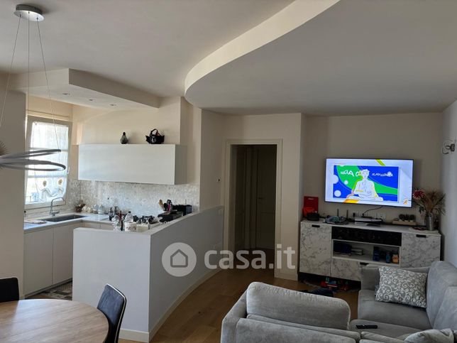 Appartamento in residenziale in Via Circonvallazione Sinistra
