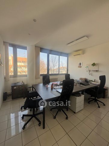 Ufficio in commerciale in Via Antonio e Leonida Valentini