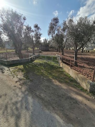 Terreno agricolo in commerciale in Via Vicinale Crocevia 14