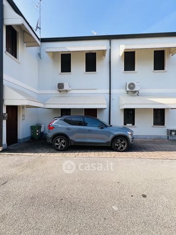 Appartamento in residenziale in Via Guido da Suzzara