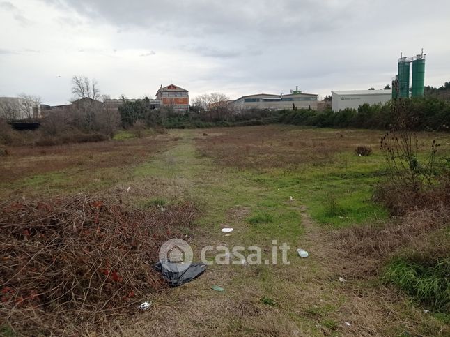 Terreno agricolo in commerciale in 