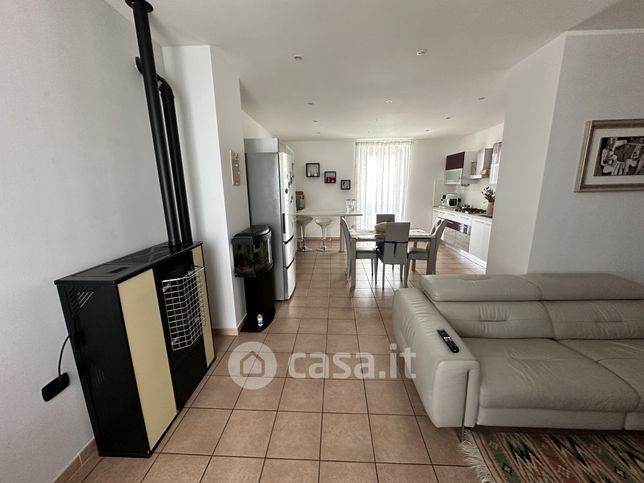 Appartamento in residenziale in Via Piemonte 10