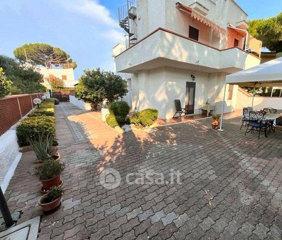 Appartamento in residenziale in Via Giovanni Caboto