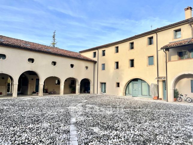 Appartamento in residenziale in Via Giulio Salvadoretti 9