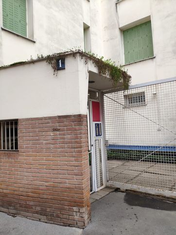 Garage/posto auto in residenziale in Via Altaguardia 1