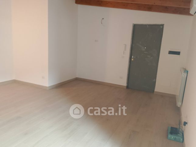 Appartamento in residenziale in Via Pisani 20