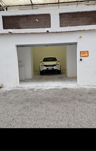 Garage/posto auto in residenziale in Via C. Battisti 101