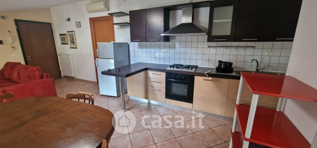 Appartamento in residenziale in via piastroni