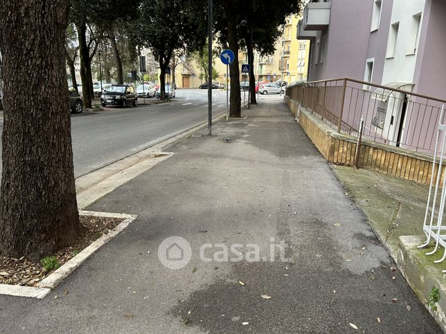 Garage/posto auto in residenziale in Via Dante Alighieri