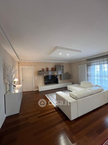 Casa indipendente in residenziale in Via dei Gracchi