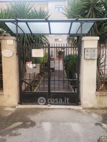 Appartamento in residenziale in Via Arturo Labriola 12