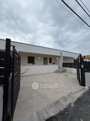Villetta a schiera in residenziale in Via Ferdinando Magellano 134
