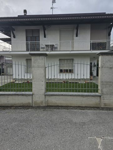 Casa indipendente in residenziale in Vicolo Grillotto 6