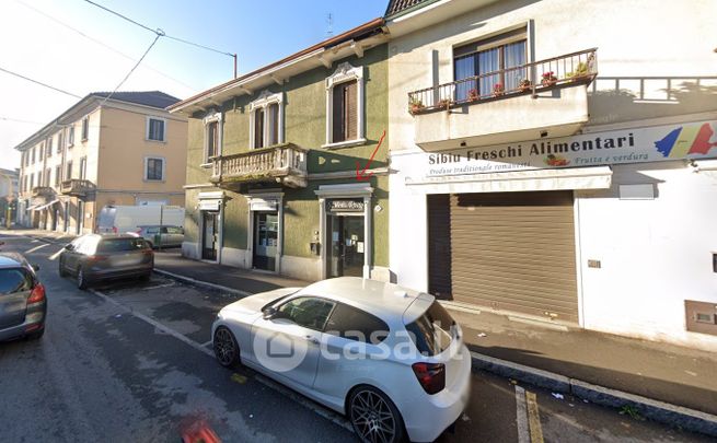 Ufficio in commerciale in Via Monza 19