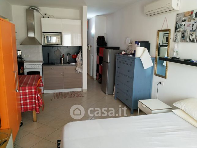 Appartamento in residenziale in Viale Carlo Espinasse 110