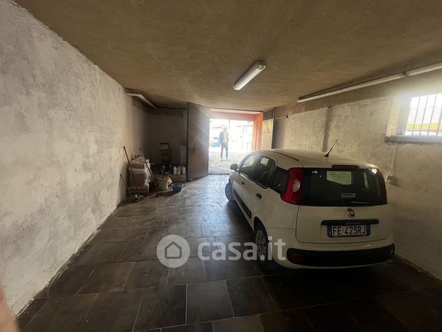 Box/posto auto in residenziale in Via Cilea 1