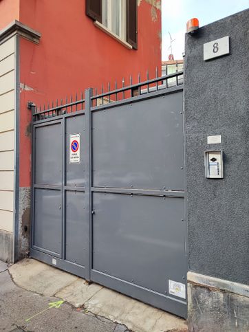 Garage/posto auto in residenziale in Via Scipione Pistrucci 8