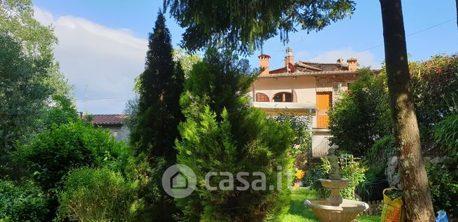 Villa in residenziale in 