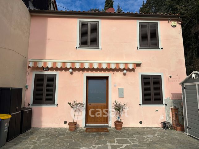 Casa indipendente in residenziale in Viale Gambacorti