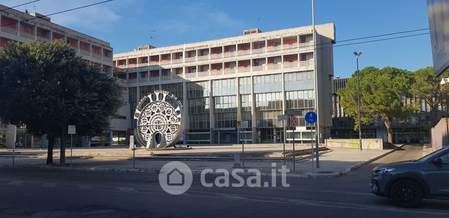 Ufficio in commerciale in Viale Michele de Pietro