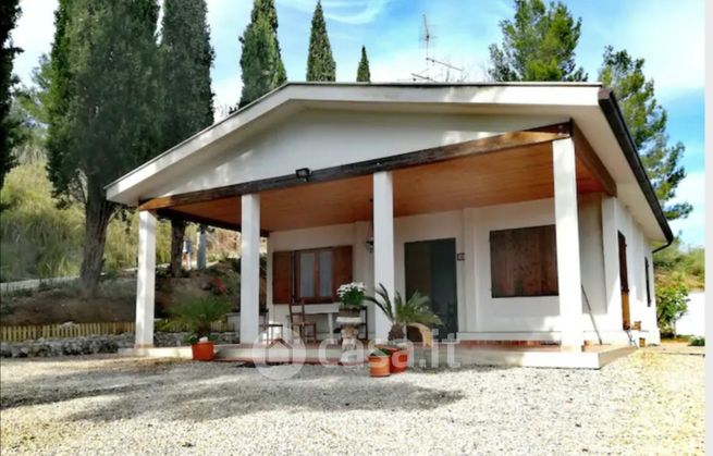 Casa indipendente in residenziale in Contrada Granaro 16