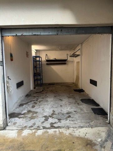 Garage/posto auto in residenziale in Via Luigi Biraghi 14