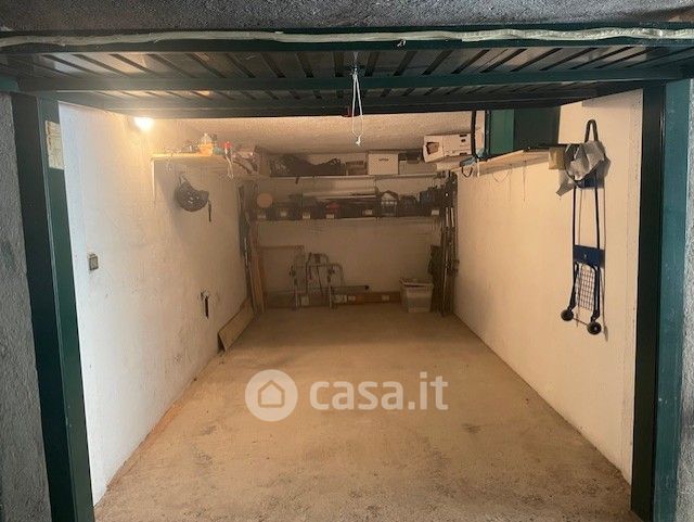 Garage/posto auto in residenziale in Viale Venezia 34A