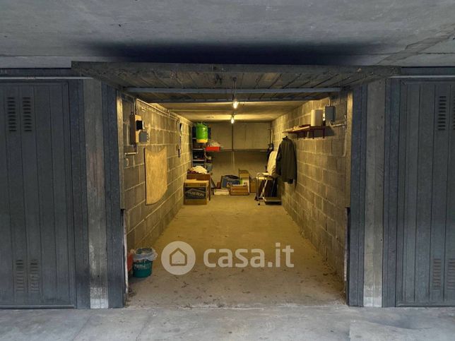 Garage/posto auto in residenziale in Via G. Salvemini 5