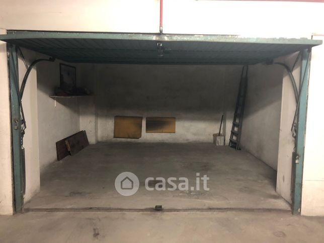 Box/posto auto in residenziale in Via Giuseppe Cesare Abba