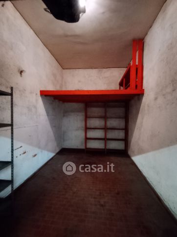 Box/posto auto in residenziale in Via dei della Bitta 34