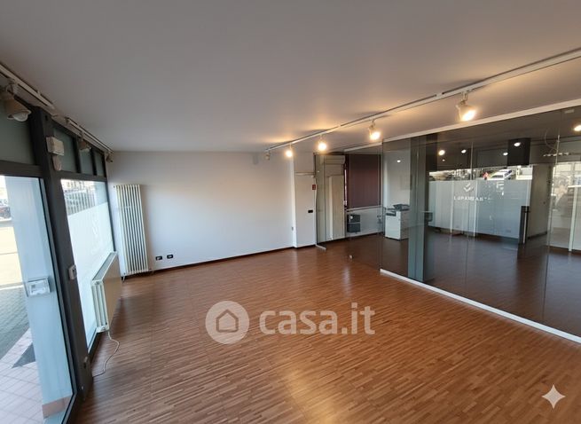 Ufficio in commerciale in Corso Bra 11