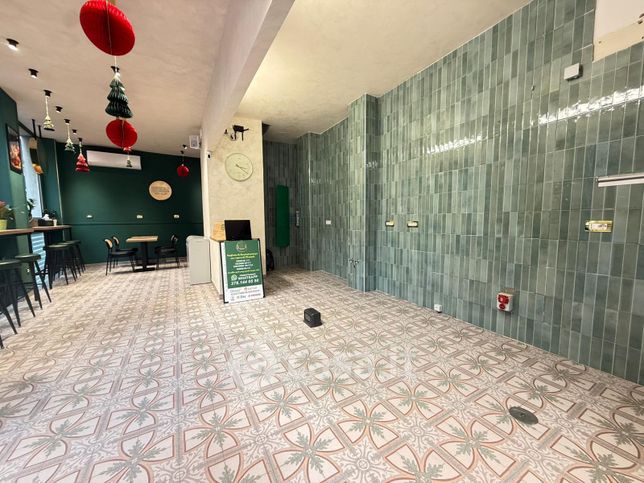 Attivitã /licenza (con o senza mura) in commerciale in Via Guantai Nuovi 5