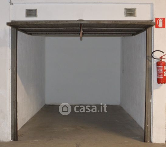 Box/posto auto in residenziale in Via Chambéry 117